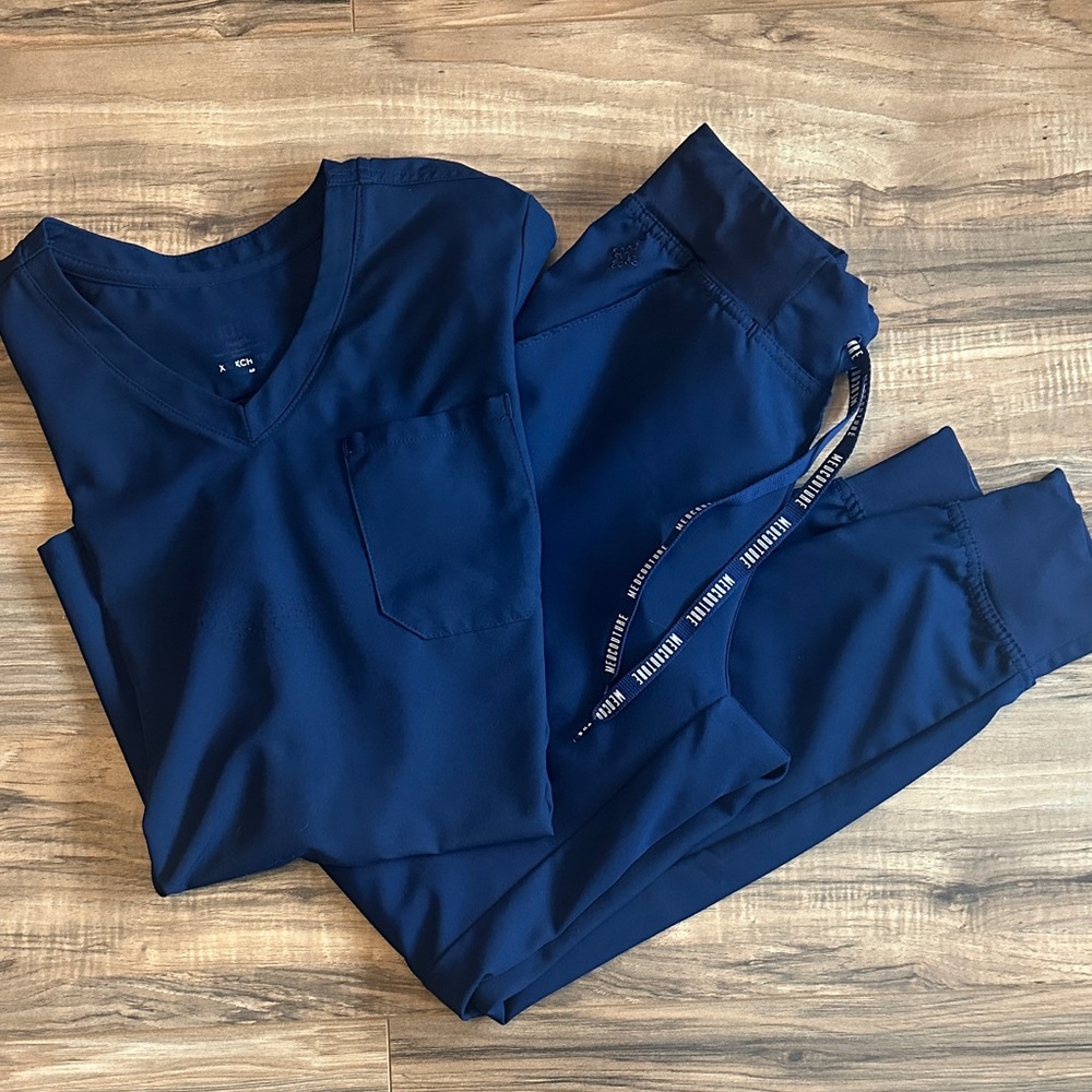 Med Couture Insight Navy Blue Scrub Set XS